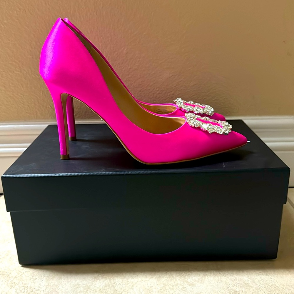 Badgley Mischka women heels,size 6